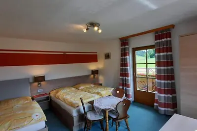 Image de Chambre triple avec douche, Wc - Wieser, house