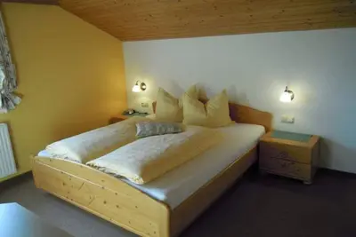 Image de Chambre double avec douche, Wc - Höchhäusl, maison de vacances