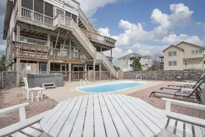 Image de Série Signature 9 chambres (7 maîtres) et une cuisine gastronomique