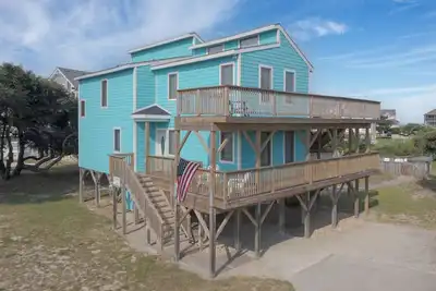 Image de 4 chambres pour se détendre et profiter de la Corolla - Piscine et bain à remous