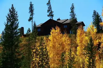 Image de Vues et aventures à Oso's Overlook 7 B, 7. 5 Ba Réunions de famille, retraites Corp