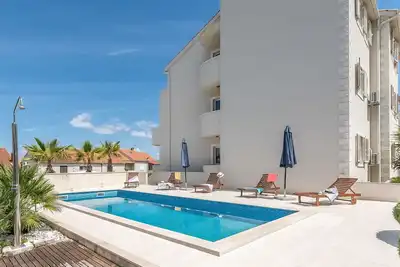 Image de Confortable appartement pour 6 personnes avec Wifi, piscine, climatisation, Tv, terrasse et parking