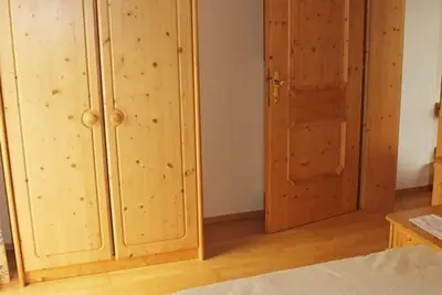 Image de Appartement n ° 1/1 chambre / douche, toilette - boisson, maison d'amis