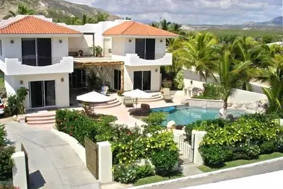 Image de Top 10 Location - 6 Chambres / 6 Bains, Piscine / Spa, Communauté privée, Près de la plage