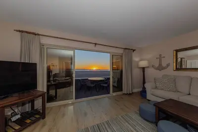 Vues Incroyables De Cet Accueil Oceanfront -à quelques pâtés de maisons au nord de la jetée Nb 318001