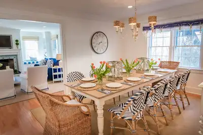 Image de Nouvellement décoré 5 chambres, à quelques minutes de la réservation de Town & Car Ferry