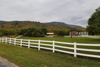 Image de Retraite de montagne isolée - Powder Mountain, Snowbasin, Pineview Reservoir