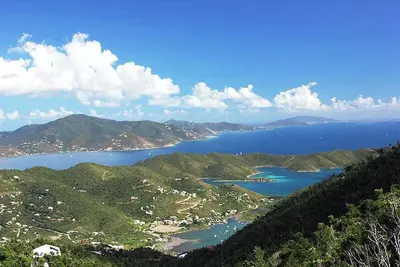 Image de Orchid Knoll - un endroit parfait pour une escapade avec piscine, climatisation et vue incroyable!