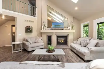 Image de RÉUNIONS Familiales - Resort PRIVÉ Sur Le Lac À couper le souffle - Quai Gratuit, CANOË, Kayak