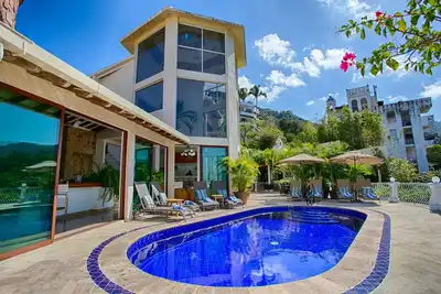 Image de Mejor Puesta Del Sol Villa Privada Con Piscina Jacuzzi Y Personal Aventura
