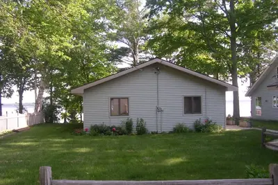 Image de Cottage de Charme Sandy Beach avec de belles vues sur le lac de Grand Pont