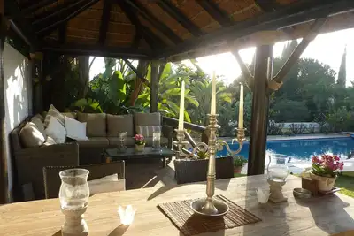 Image de B&B de luxe pour adultes avec piscine extérieure chauffée *, à quelques minutes à pied de la plage