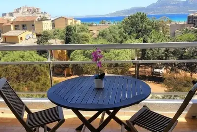 Image de Studio Vue mer Climatisé avec terrasse Calvi