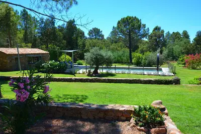 Image de Magnifique villa sur immense terrain, piscine, pétanque - jusqu'à 10 personnes