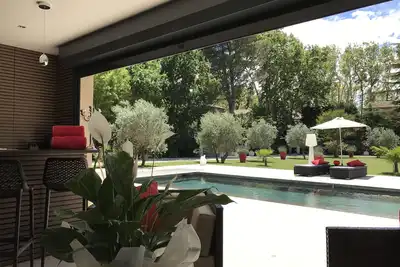 Image de Luxury Provençal Estate near Avignon, private pool, jacuzzi, Exclusive Experience