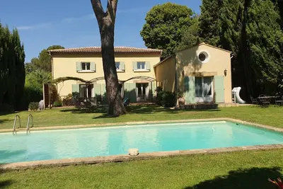 Image de Aix en Pce - Bastide provençale à la campagne, à 10 min centre ville de Aix pce