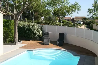 Image de Jolie villa plain pied avec piscine privée et sécurisée à 10 km des plages