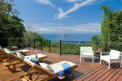 Image de Villa ultime de la Réunion. 3 piscines avec cascades. Chef privé inclus.