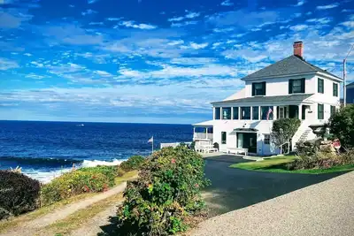Image de Maine Coast Home avec des vues fabuleuses