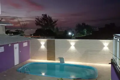 Image de Maison avec piscine sur la rue de la plage, barbecue, Wifi, Sky