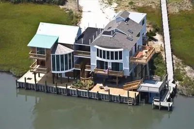 Image de Eureka! sur Deep Hole Creek - Bord de l'eau! - 14-18 personnes pour Pâques / Printemps avl