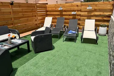 \"Appartement Paradise\" à 100 mètres de la plage (Wifi gratuit, Tv Satellite).