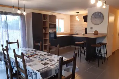 Image de A la campagne, appartement 4 chambres avec piscine