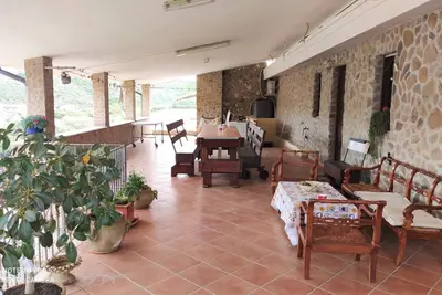 Image de Granny flat - studio d'une pièce au rez-de-chaussée avec terrasse à la périphérie