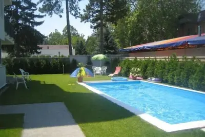 Image de Moderne, nouvel appartement avec de l'air et la piscine, 120m plage, 200m centre, Wifi gratuit