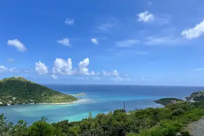 Image de Spectacular Breezes, Gorgeous Ocean Views, and Hot Tub! !