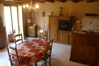 Image de Maison au bord du Tarn Ă Ste-Enimie dans les Gorges du Tarn