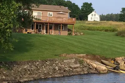 Image de Maison privée au bord du lac, grand quai et petite plage