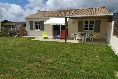 Image de Maison de vacances au pied des pistes cyclables à 5 km des plages