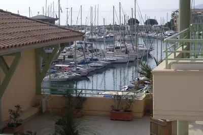 Image de Fréjus plage T3 climatisé en bord de mer avec terrasse