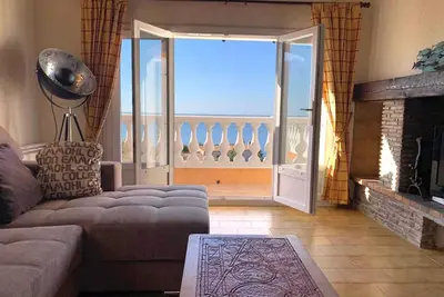 Image de Villa de standing avec piscine