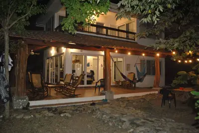 Image de Découvrez les merveilles tropicales naturelles en séjournant dans cette maison en bord de mer à El Coco