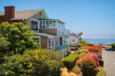 Image de Cliff Dr - Étapes de sable entre vos orteils! Incroyable 1 Bdrm Cottage