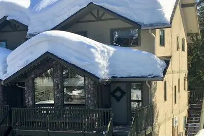 Image de Meilleur Emplacement Sur La Montagne! Thunder Ridge 3 Br Condo de Ski in / Out. 8 personnes.