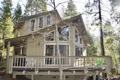 Image de Marcher de \"Cabin in Arnold\" au lodge à Blue Lake Springs - 3 nuits minimum