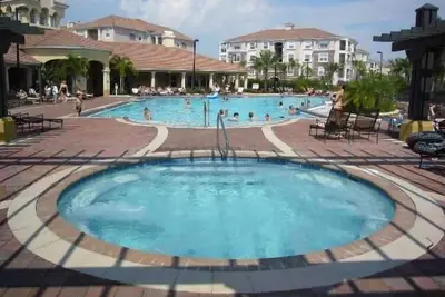 Image de High End Luxury Business Condo à Vista Cay avec Internet gratuit