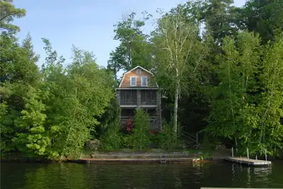 Image de Chalet face au lac privé avec vue spectaular.