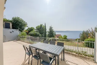 Image de Appartement de luxe avec 3 balcons, terrasse et vue sur la mer