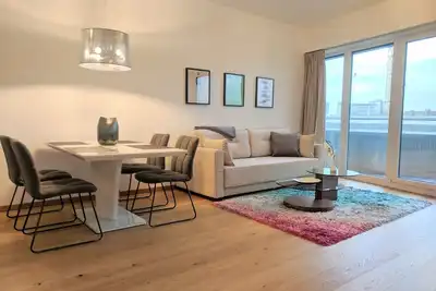 Image de condo design @ centre ville riverain + 3min de la gare centrale