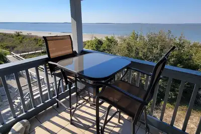 Image de Savannah Beach and Racquet Club - Unité B308 - Vues panoramiques sur l'eau - Natation