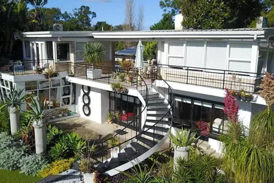 Image de BelAir - un pad du milieu du siècle au coeur du Berry