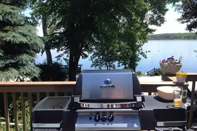 Image de Très belle maison pour chiens sur le lac Champlain! Nature, air pur, barbecue!