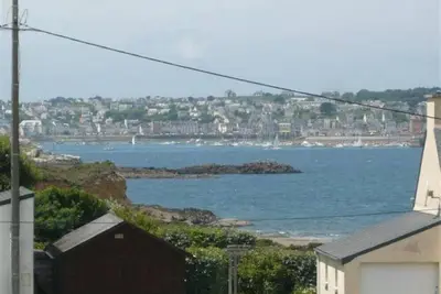 Image de Maison vue mer avec jardin proche plage