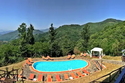 Image de Bel appartement dans Villa Eleonora avec piscine, Piteglio, Pt, Italy