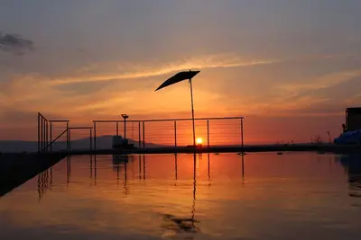Image de Appartement rouge dans villa avec piscine entre Rome, les Terme dei Papi et l'Ombrie