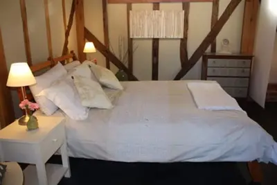 Image de Grange de chaume donnant sur la Tamise